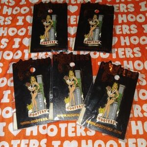 NIP!!! Hooters Collectors Pins Pagent Girls.